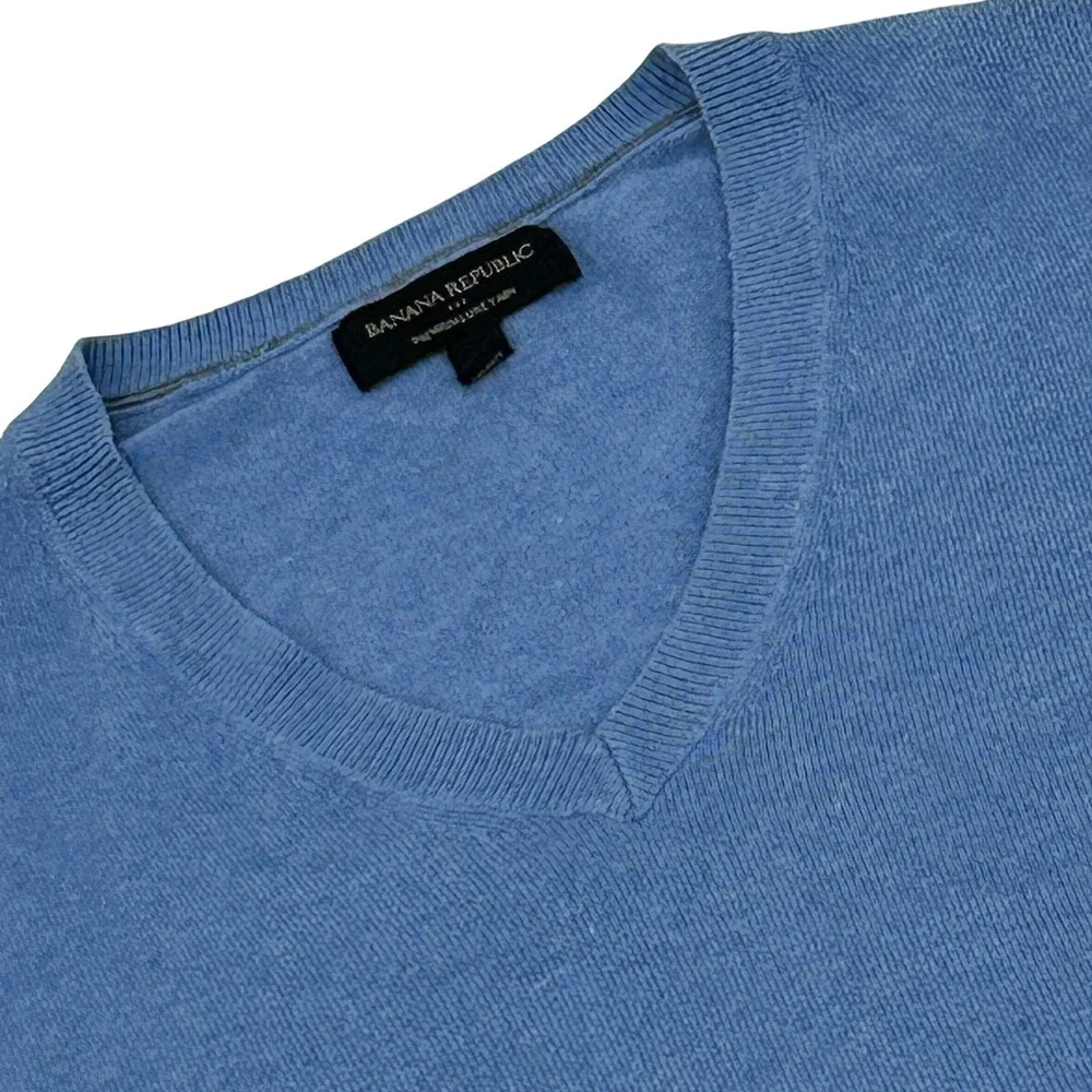 Banana Republic V-Neck Sweater Mens Medium Blue Silk Cashmere Blend Luxe Yarn